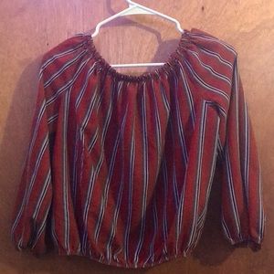 This is an off the shoulder shirt, it’s size large
